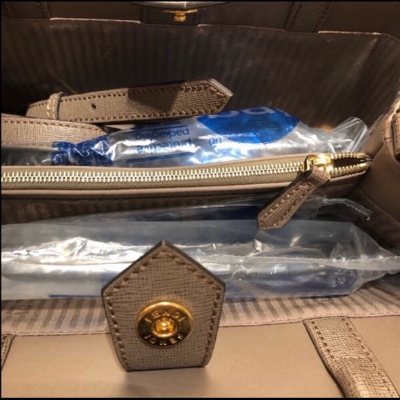 FENDI 2jours - Picture 6 of 9